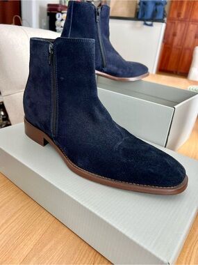 Men's Navy Suede Side-Zip Ups Chelsea Boots size 8